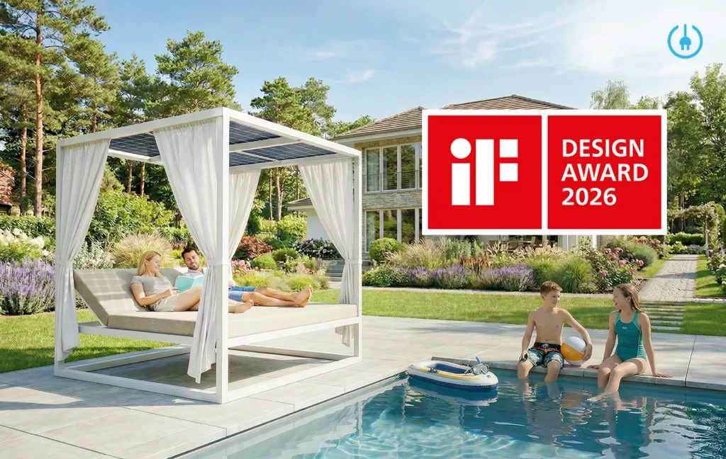 Solar Lounge mit Familie im Garten als modernes Outdoor-Daybed mit integriertem Solardach
